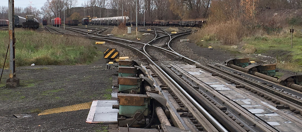 Bahngleisbremsanlage